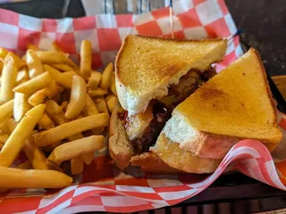 Mulligan's Pub & Grub