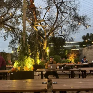 Main area with plenty of benches