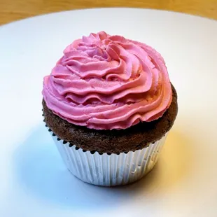 Chocolate Cupcake w/ Raspberry Buttercream