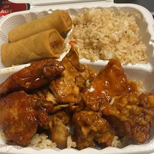 food, chicken wings and fried chicken