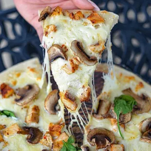 Alfredo Pizza