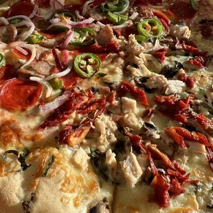 Half white sauce half cosmos classic sauce