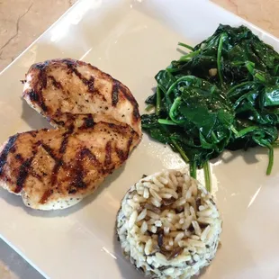 grilled chicken with spinach and rice