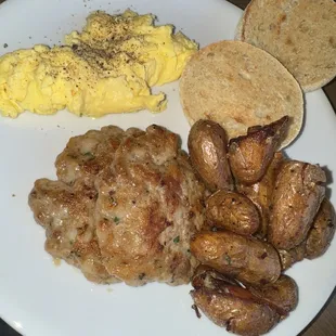 Big breakfast with chicken sausage