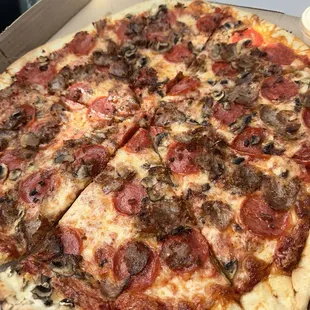 Create Your Own 16 Inch Pizza