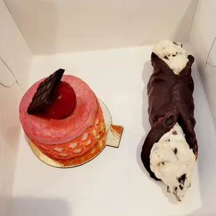 Chocolate canolli &amp; raspberry mousse