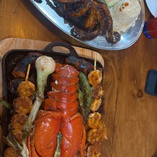 Parrillada Mexican &amp; Pulpo Zarandeado