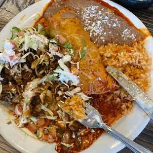 a plate of mexican food
