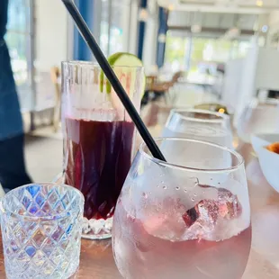 Chicha Morada Juice con un shot de Pisco