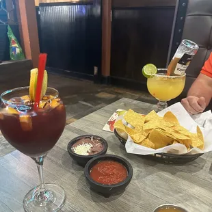 Sangria and chips n salsa.