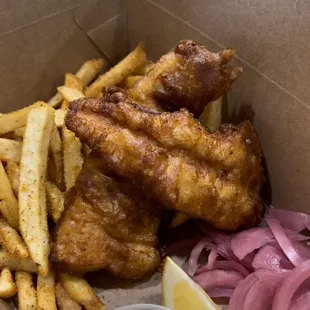 Hook &amp; Anchor Express: 2pcs Fish &amp; chips