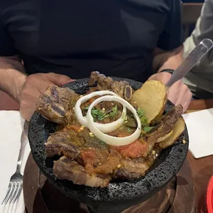 Molcajete de costillas