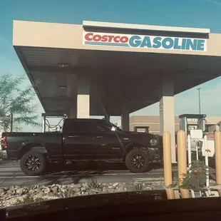 The best gasoline price in town. Super at $3.76 when the price per barrel just got back to $95! This is simply remarkable.