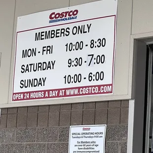 Special hours For seniors/elderly go inside at 9am (tuesday &amp; Thursday) then regular people at 10am.