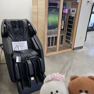Massage chair and sauna!
