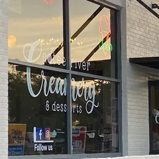 Storefront don&apos;t miss it