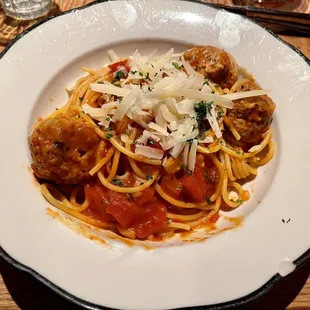 SPAGHETTI WITH MEATBALLS
