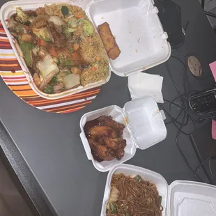 Sa-Cha Beef, Vegetable Lomein, Honey Wings