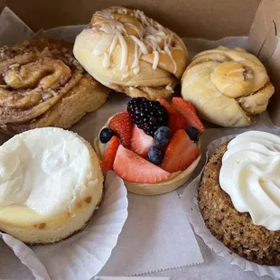 Carrot cake, cheesecake,fruit tart,pecan roll