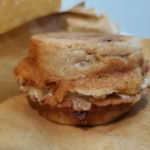 Black pepper tuna pie