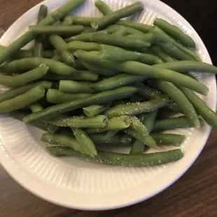 The not so garlicky green beans.