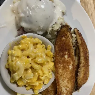 What a let down this meal was, it supposed to be pecan crusted flounder, didn't taste like pecans at all, it was burnt on the bottom,l