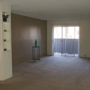 Spacious Two Bedroom 1092 Feet