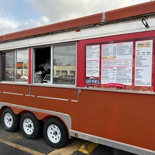 This is the place! Walk up and order...