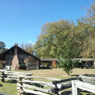 couldn't ask for a better place for lunch on the trace