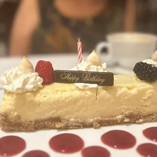 Mascarpone cheesecake.