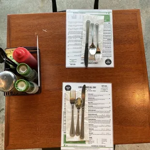 sushi and sashimi, interior