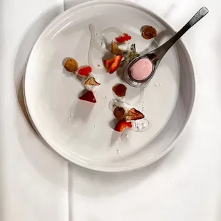 This dessert was great. Molecular Gastronomy at work here!