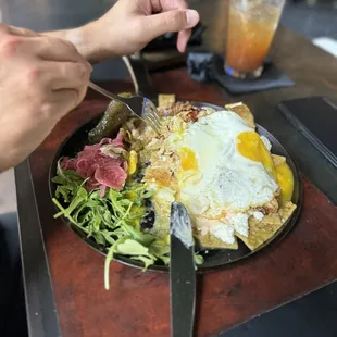 Carnitas chilaquiles