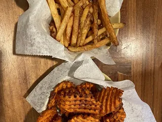 Stella's Bar and Grill