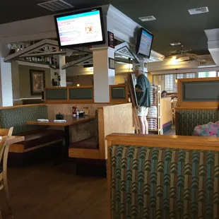 sushi and sashimi, interior