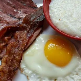 Bacon is crispy = yum