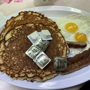 Pancake, eggs and sausage