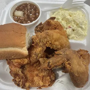 5 pcs white meat with baked beans, potato salad and a roll. So good.