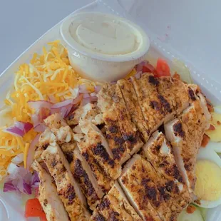 GRILLED CHICKEN SALAD