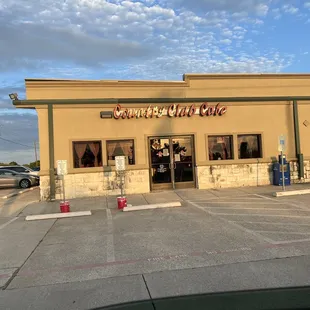 Wylie County Club cafe