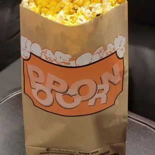 LARGE POPCORN