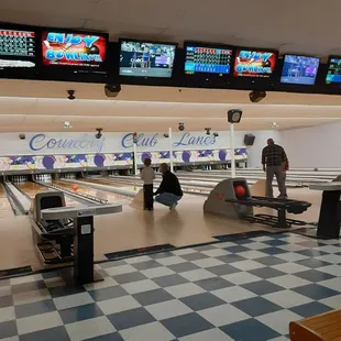 Country Club Lanes