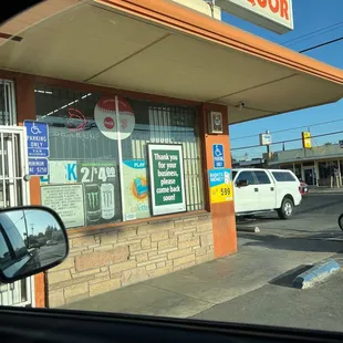the outside of a liquor store