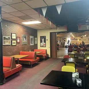 sushi and sashimi, interior
