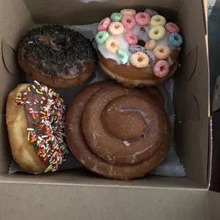 donuts, food, dough desserts