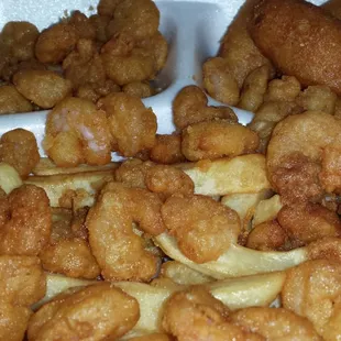 Manager&apos;s Special (popcorn shrimp, fries, &amp; hushpuppies)