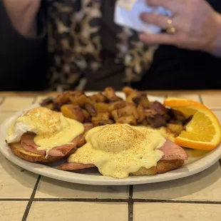 Eggs Benedict