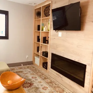 tv area within the lobby.