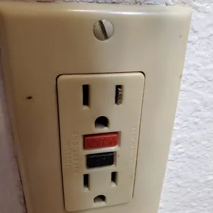 Broken prong stuck in outlet