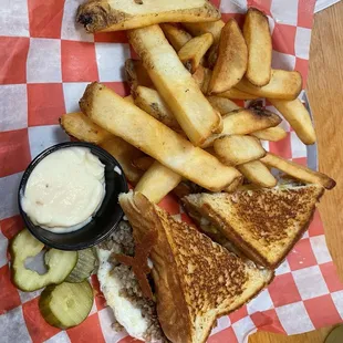 Nati melt w/ fries